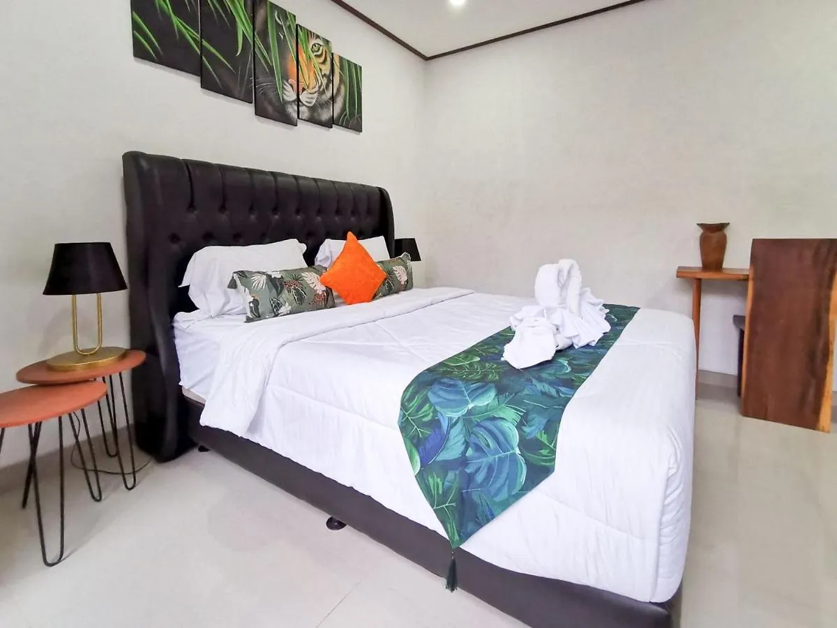 3 Bedroom Sunny Villa By Apartico Ungasan