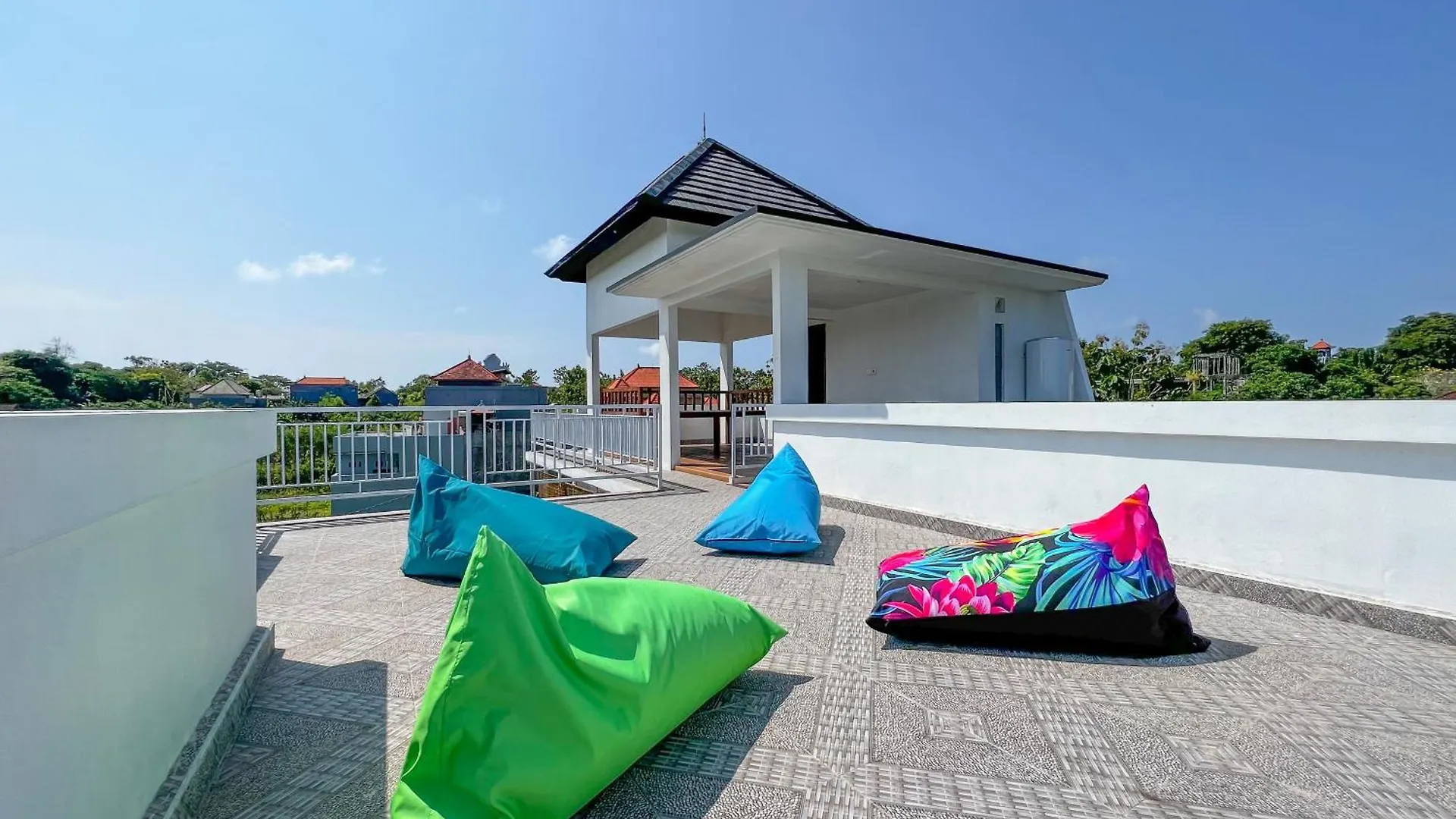 3 Bedroom Sunny Villa By Apartico Ungasan  Indonesia