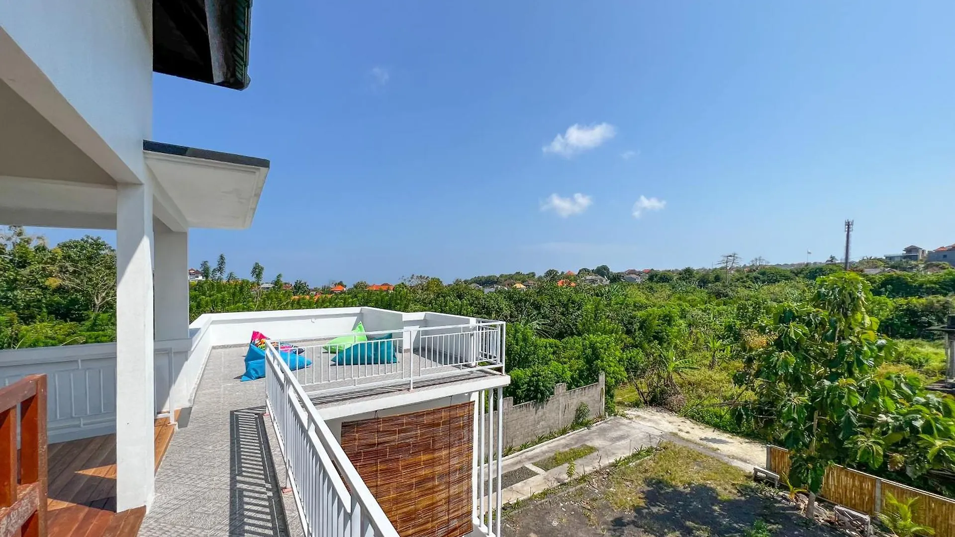 3 Bedroom Sunny Villa By Apartico Ungasan  Ungasan (Bali)
